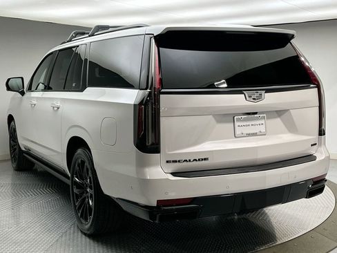 Used 2023 Cadillac Escalade ESV Sport w/ LPO, ONYX Package AWD/4WD image 11