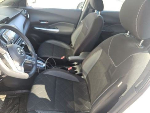 Used 2020 Nissan Kicks SV FWD image 14
