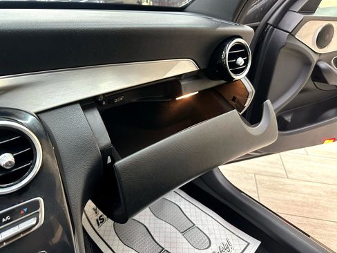 Used 2018 Mercedes-Benz C 300 Sedan image 24