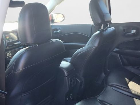 Used 2019 Jeep Compass Altitude image 16