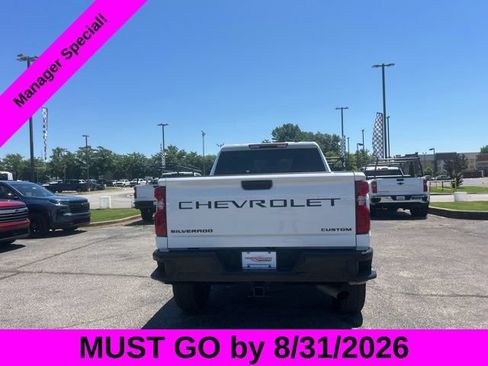 Used 2025 Chevrolet Silverado 2500 Custom w/ Custom Value Package AWD/4WD image 4