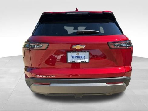 New 2026 Chevrolet Equinox LT image 4