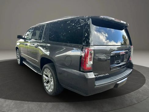 Used 2018 GMC Yukon XL SLT w/ HD Trailering Package RWD image 4