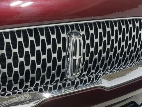 Used 2023 Lincoln Nautilus Reserve image 19