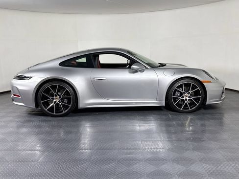 Used 2025 Porsche 911 Carrera RWD image 8