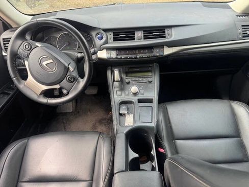 Used 2014 Lexus CT 200h image 18