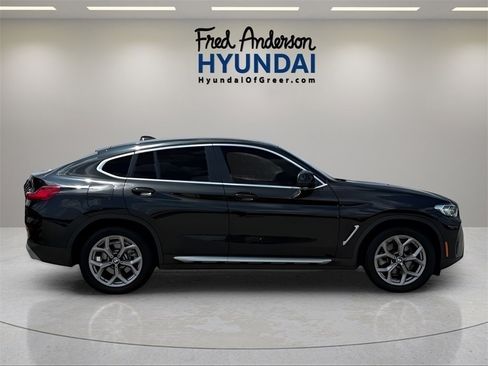Used 2022 BMW X4 xDrive30i image 2