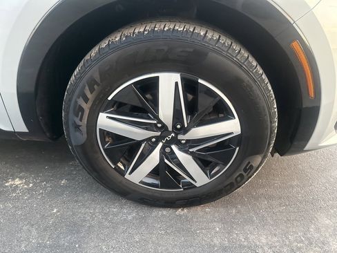 Used 2022 Kia Sorento S image 5