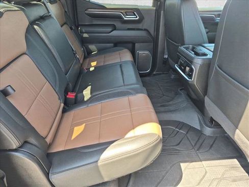 Used 2024 Chevrolet Silverado 1500 High Country AWD/4WD image 29