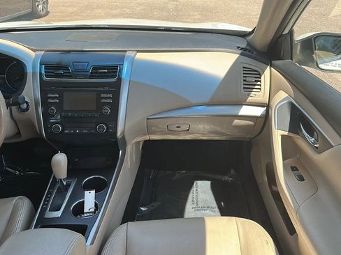 Used 2015 Nissan Altima 2.5 SV FWD image 26