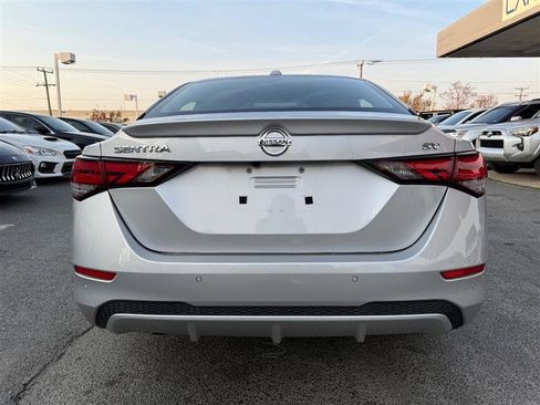Used 2020 Nissan Sentra SV image 7