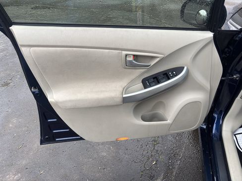 Used 2014 Toyota Prius Two image 18