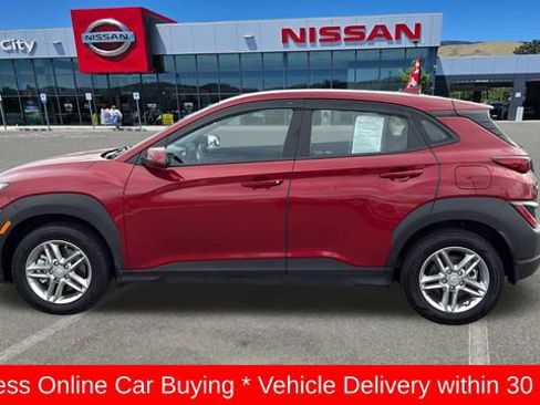 Used 2023 Hyundai Kona SE image 5