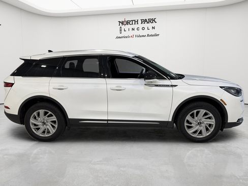 Used 2022 Lincoln Corsair FWD image 6