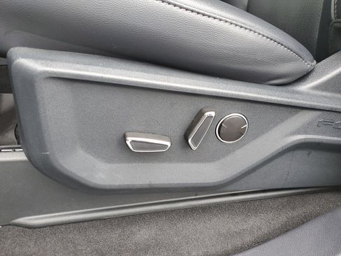 Used 2025 Ford F150 Lariat w/ Equipment Group 502A High image 16