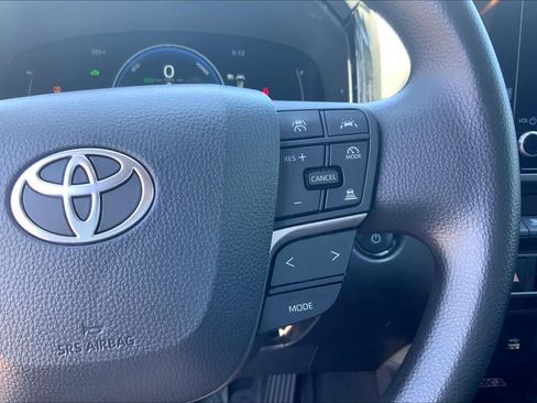 Used 2026 Toyota Camry LE w/ Convenience Package FWD image 25