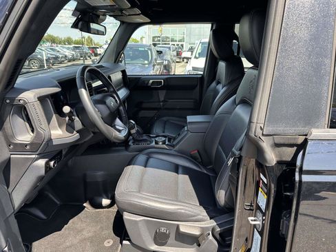 Used 2025 Ford Bronco Badlands AWD/4WD image 11