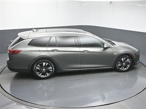 Used 2018 Buick Regal Essence w/ Driver Confidence Package #1 image 50