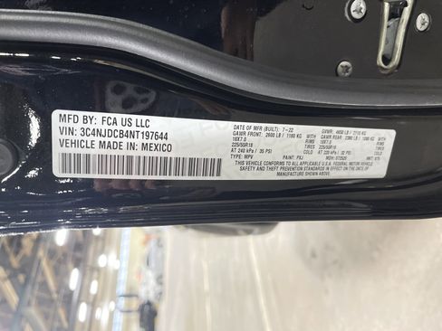 Used 2022 Jeep Compass Limited image 25