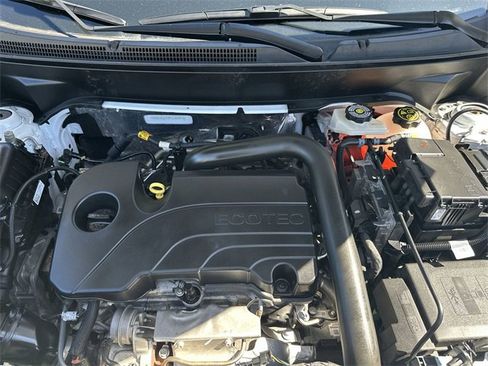 Used 2023 Chevrolet Equinox LT image 18