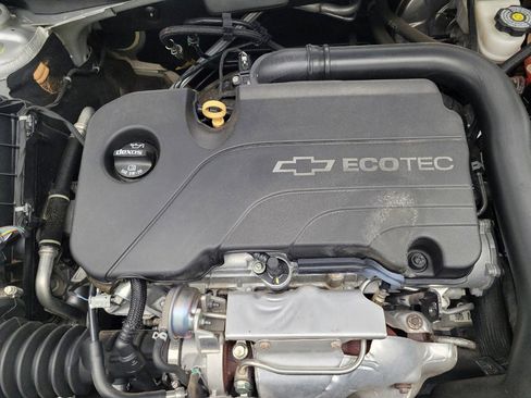 Used 2017 Chevrolet Malibu LS image 30