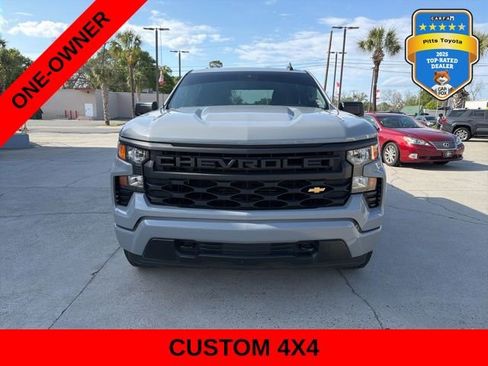 Used 2024 Chevrolet Silverado 1500 Custom image 2