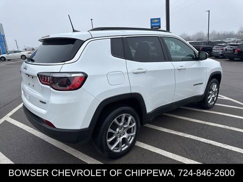 Used 2022 Jeep Compass Latitude image 2