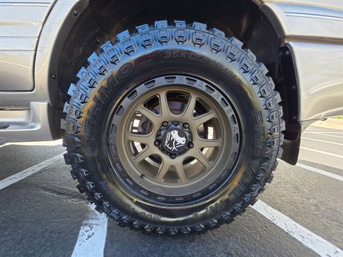 Used 2000 Lexus LX 470 4WD image 55