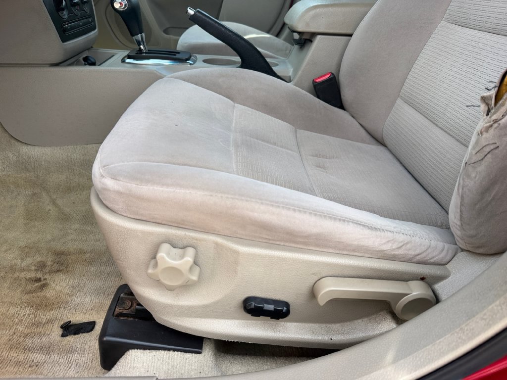 Used 2006 Ford Fusion SE FWD image 11