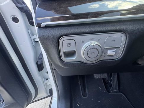Used 2024 Mercedes-Benz GLE 350 4MATIC image 18