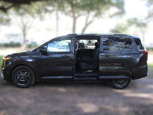 New 2026 Kia Carnival EX FWD image 18