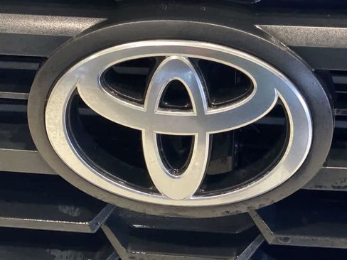 Certified 2025 Toyota Tacoma TRD Sport image 10