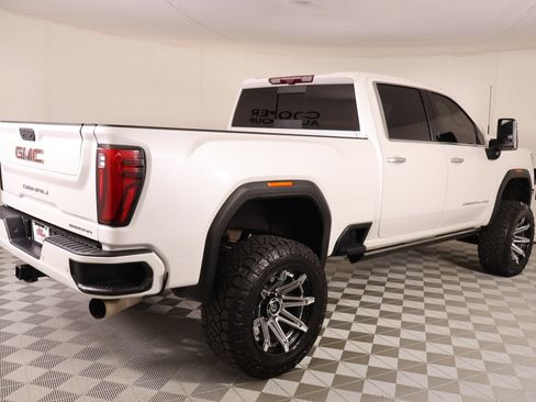 Used 2024 GMC Sierra 2500 Denali w/ Denali Reserve Package AWD/4WD image 21
