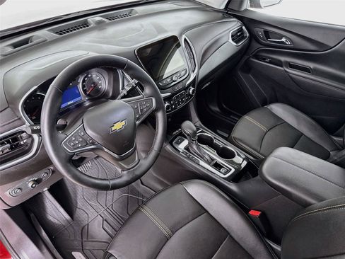 Used 2024 Chevrolet Equinox Premier AWD/4WD image 11