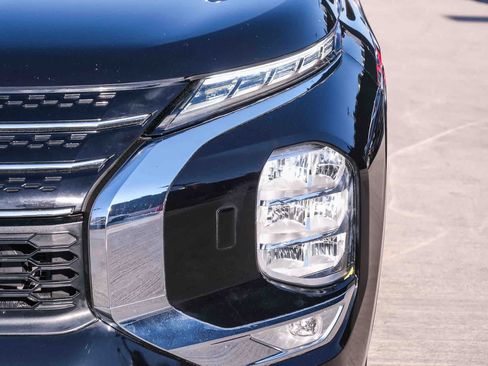 Used 2024 Mitsubishi Outlander SE AWD/4WD image 12
