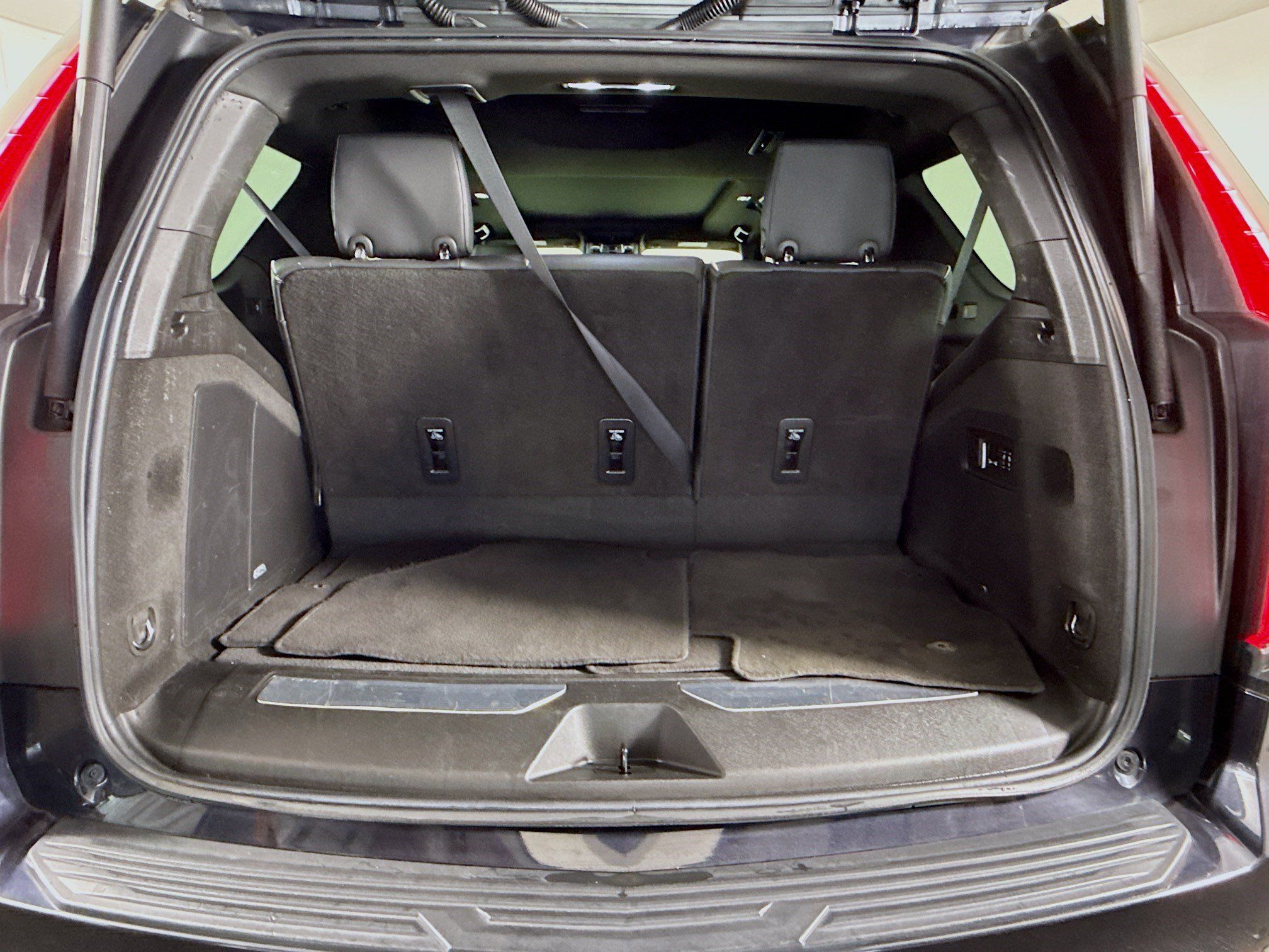 Used 2023 Cadillac Escalade Sport AWD/4WD image 35