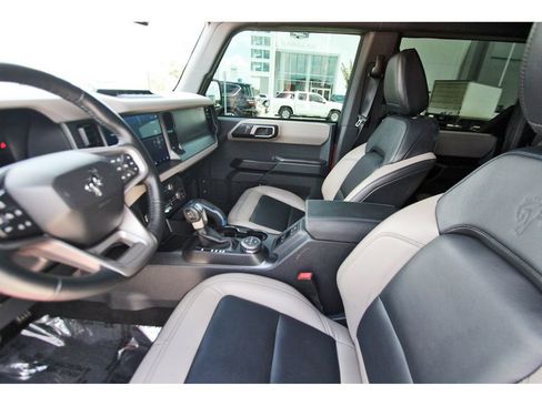 Used 2024 Ford Bronco Wildtrak AWD/4WD image 12
