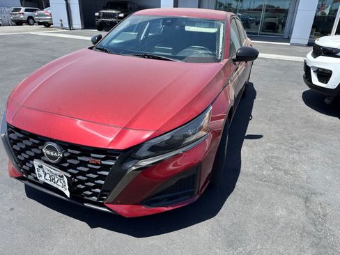 Used 2024 Nissan Altima 2.5 SR FWD image 1