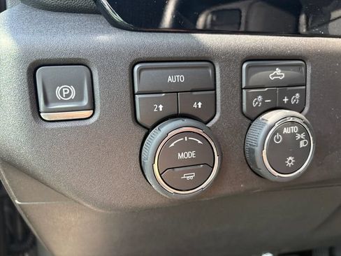 Used 2026 Chevrolet Silverado 1500 LT AWD/4WD image 18