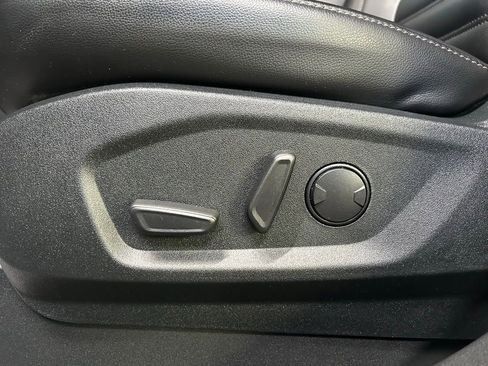 Used 2022 Ford Edge SEL w/ Convenience Package image 16