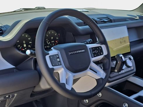 New 2026 Land Rover Defender 110 X-Dynamic SE AWD/4WD image 16