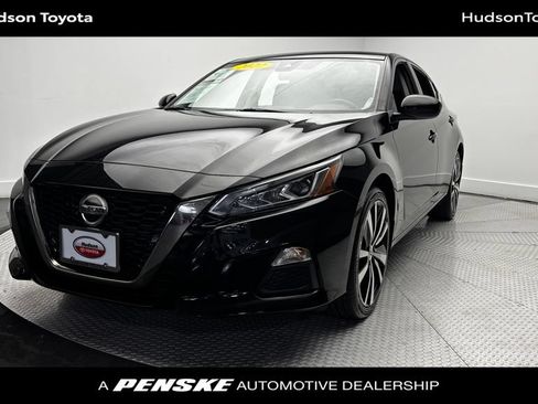 Used 2022 Nissan Altima 2.5 SR AWD/4WD image 1