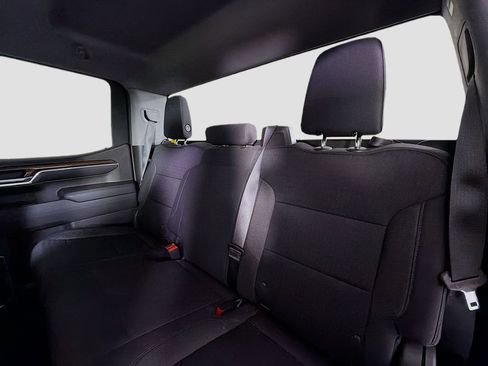 Used 2022 Chevrolet Silverado 1500 LT AWD/4WD image 24