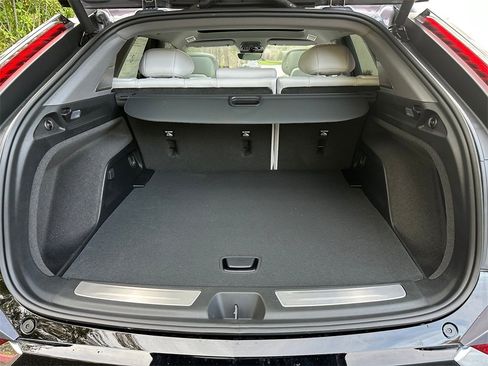 New 2026 Cadillac Optiq Luxury 2 image 14
