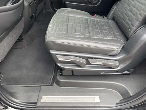 Certified 2026 Cadillac Escalade ESV Platinum Sport AWD/4WD image 29