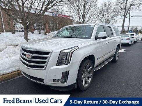Used 2020 Cadillac Escalade ESV Luxury image 3