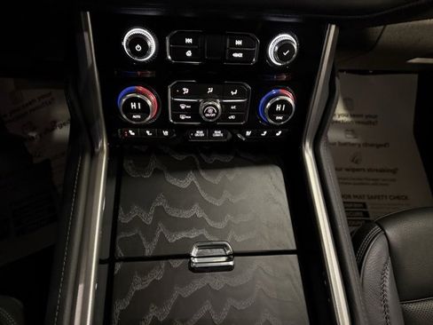 Used 2024 GMC Yukon XL Denali w/ Max Trailering Package image 20