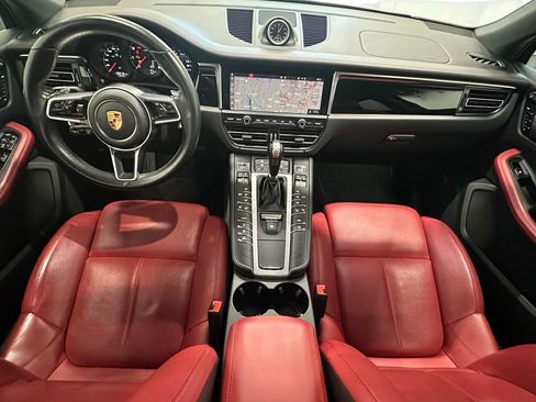 Used 2019 Porsche Macan AWD/4WD image 19