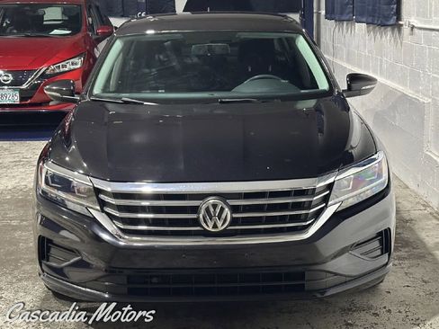 Used 2020 Volkswagen Passat 2.0T S image 2