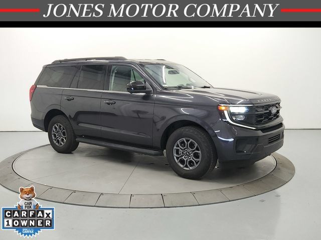 Used 2025 Ford Expedition Active RWD image 1